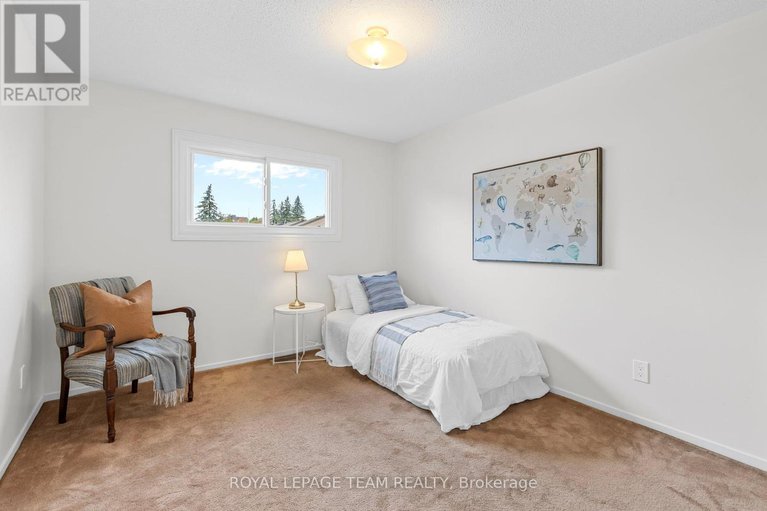 28930339/2163-orient-park-drive/blackburn-hamlet-south/ottawa/ontario/K1B4W1_26