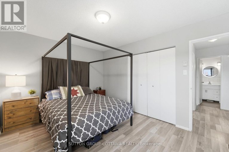 29573196/308b-2041-arrowsmith-drive/beacon-hill-south/ottawa/ontario/K1J7V7_17