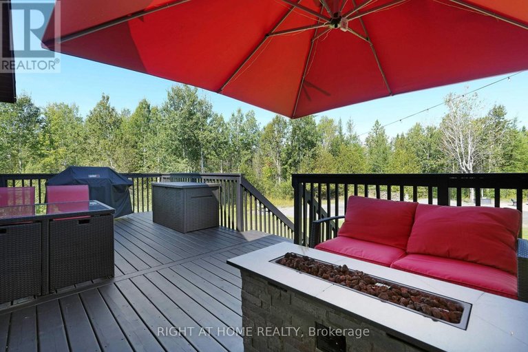 29505106/8833-copeland-road/btwn-franktown-rd-fallowfield-rd/ottawa/ontario/K0A1B0_31