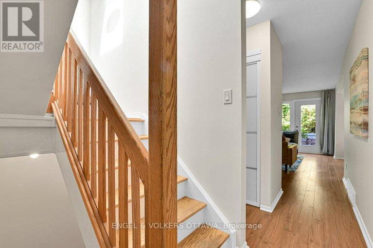 28990233/16-525-hilson-avenue/westborohampton-park/ottawa/ontario/K1Z6C9_6