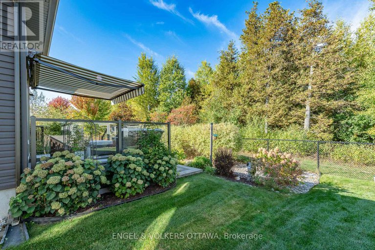 28975744/303-equinelle-drive/north-grenville-twp-kemptville-south/north-grenville/ontario/K0G1J0_20