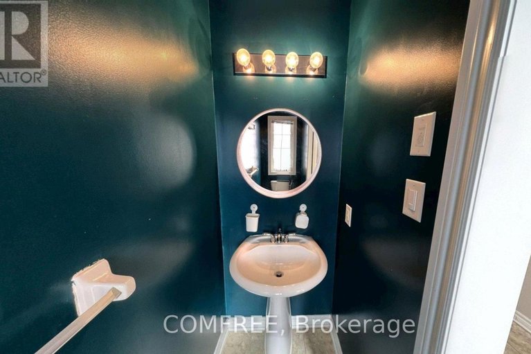 29454048/294-waymark-crescent/emerald-meadowstrailwest/ottawa/ontario/K2M0A5_5