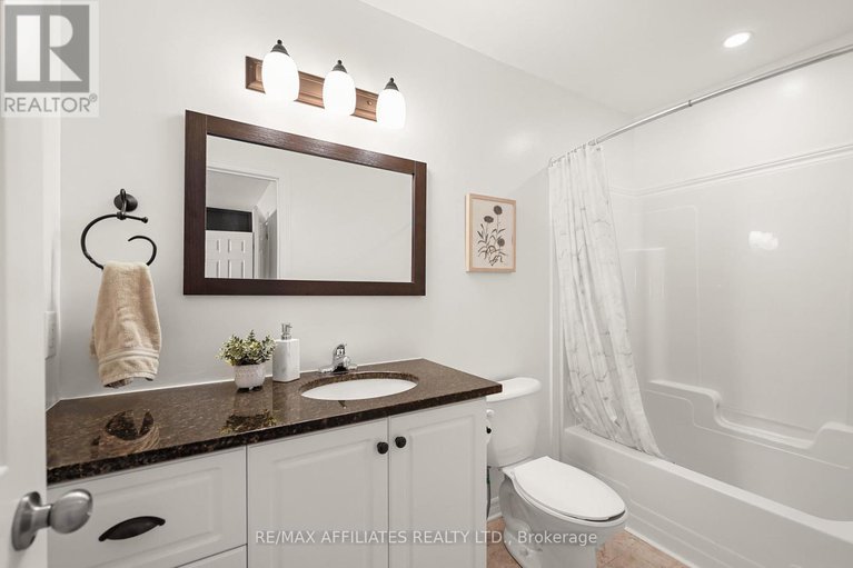 28733724/386-ann-street/almonte/mississippi-mills/ontario/K0A1A0_12