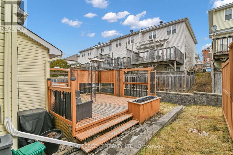 29578723/311-southcrest-private/brookfield-gardens/ottawa/ontario/K1V2B7_32