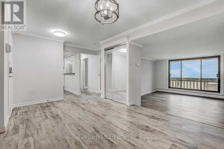 29621627/1609-415-greenview-avenue/britannia/ottawa/ontario/K2B8G5_13