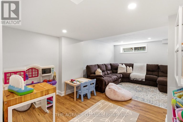 29677270/1625-bottriell-way/fallingbrookpineridge/ottawa/ontario/K4A1W5_38