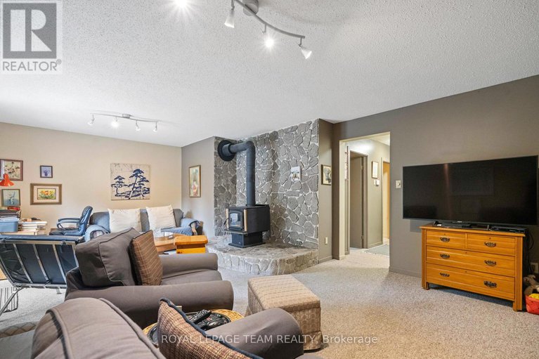 28925100/7268-harnett-road/rideau-twp-s-of-reg-rd-6-w-of-mccordick-rd/ottawa/ontario/K0A2T0_15