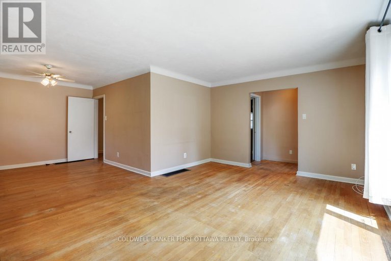 28655520/2133-westbourne-avenue/mckellar-heightsglabar-park/ottawa/ontario/K2A1N3_9