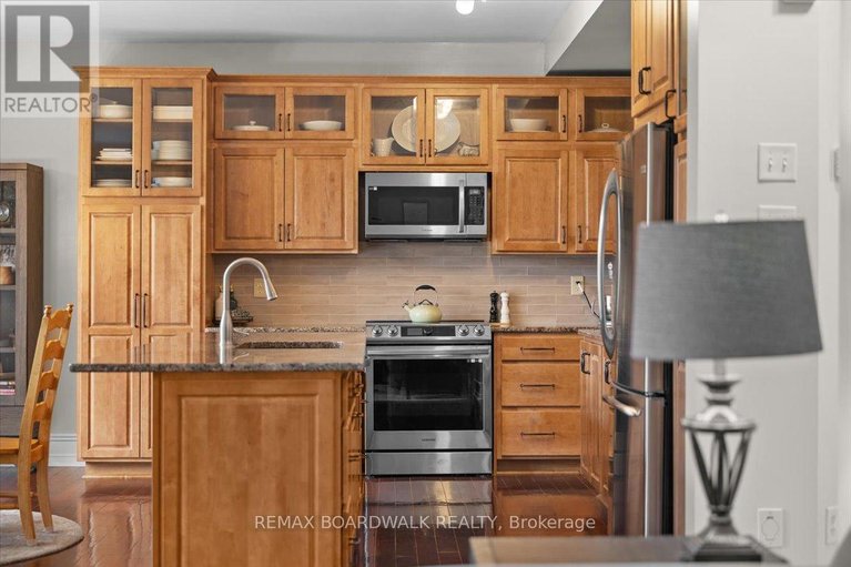 29604029/131-chancery-crescent/avalon-east/ottawa/ontario/K4A4N4_12