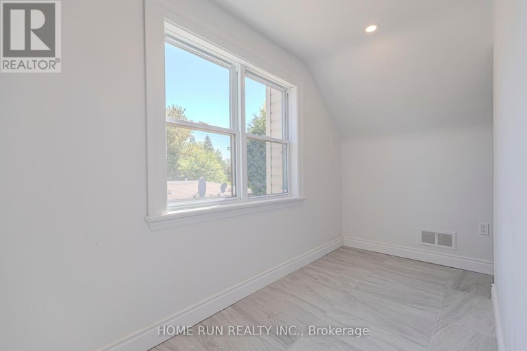 28377088/92-meadowlands-drive/meadowlandscrestview/ottawa/ontario/K2G2R8_35