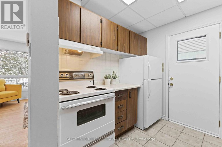 29094493/131-renova-avenue/riverview-park/ottawa/ontario/K1G4C7_9