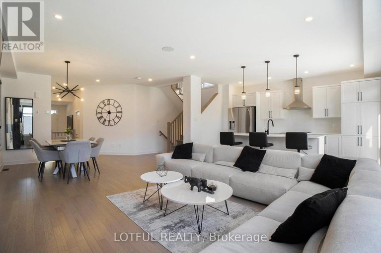 29475387/522-ascender-avenue/mer-bleuebradley-estatesanderson-park/ottawa/ontario/K1W0R6_6