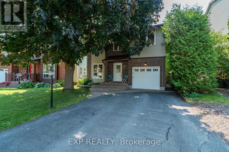 28733539/80-coolspring-crescent/borden-farmstewart-farmcarleton-heightsparkwood-hills/ottawa/ontario/K2E7M8_1