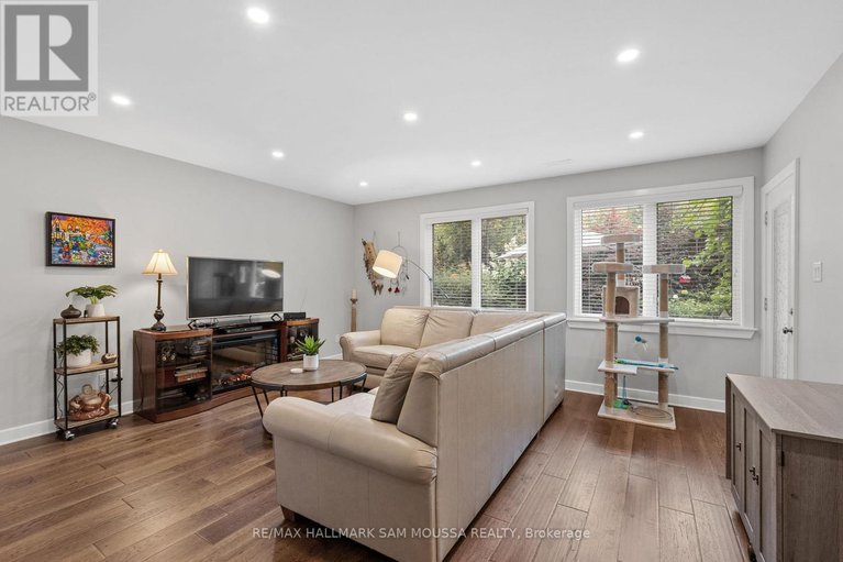 28989523/25-marsh-sparrow-private/morgans-grantsouth-march/ottawa/ontario/K2K3P1_29