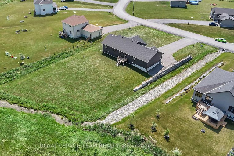28510378/17-isobel-mcewan-street/mcnabbraeside-twps/mcnabbraeside/ontario/K7S3G8_37