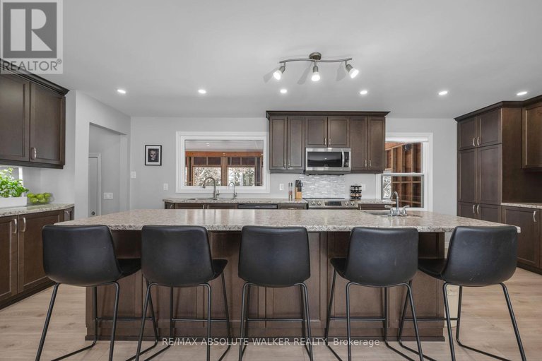 28655528/2477-merivale-road/rideau-heightsashdalerideau-glen/ottawa/ontario/K2C3H1_11