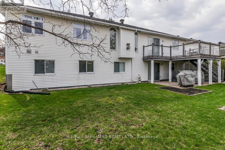 28461946/32-mika-street/stittsville-north/ottawa/ontario/K2S1K8_27