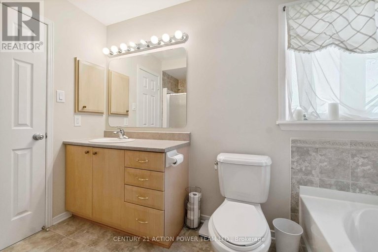 28525896/12-4037-canyon-walk-drive/riverside-southgloucester-glen/ottawa/ontario/K1V0Z4_26