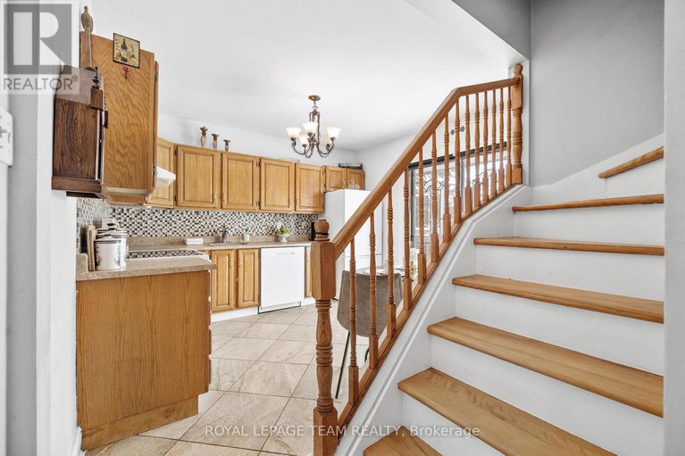 28500316/1357-thames-street/carlington/ottawa/ontario/K1Z7N3_11