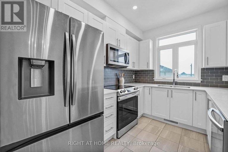 29562226/556-tahoe-heights/leitrim/ottawa/ontario/K1T0X5_23