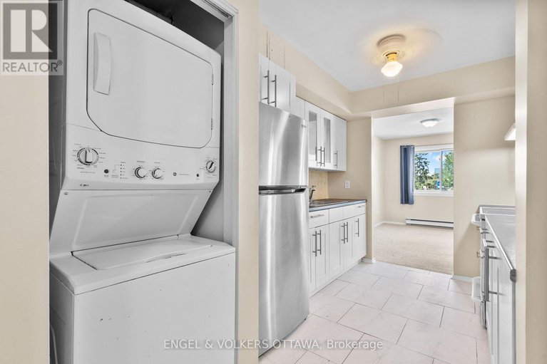 28773984/202-316-lorry-greenberg-drive/hunt-club-parkgreenboro/ottawa/ontario/K1T2P4_5