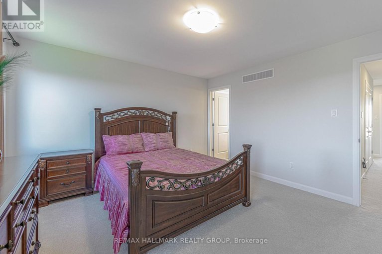 28879601/5017-abbott-street-e/emerald-meadowstrailwest/ottawa/ontario/K2V0M6_17