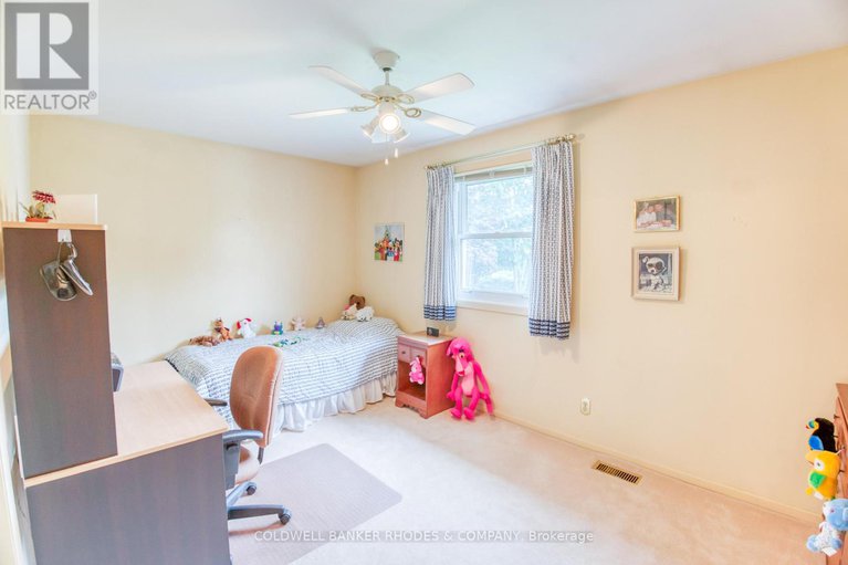 28962040/2005-neepawa-avenue/carlingwood/ottawa/ontario/K2A3L4_21
