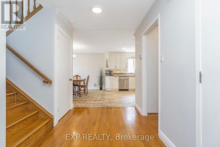 28799326/6084a-vineyard-drive/convent-glen/ottawa/ontario/K1C2M5_6