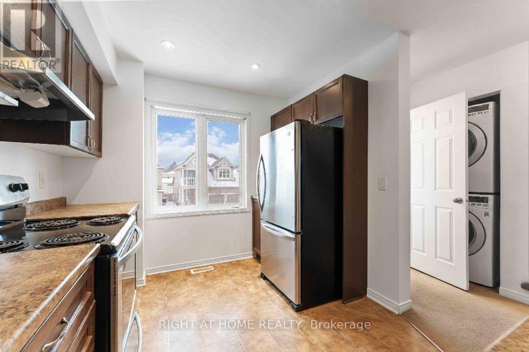 29253967/364-moffatt-pond-court/cedargrovefraserdale/ottawa/ontario/K2J0C7_10