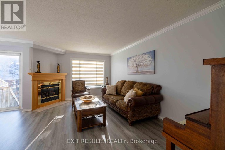 28125818/2056-dorima-street/avalon-east/ottawa/ontario/K4A4E8_9