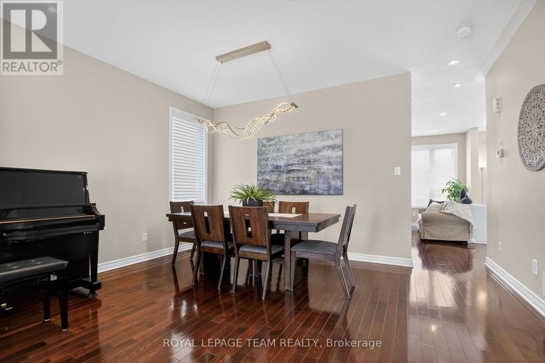 29411434/379-langrell-crescent/strandherd/ottawa/ontario/K2J5R8_9