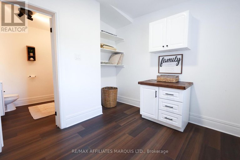 29078821/11-elgin-street-e/alexandria/north-glengarry/ontario/K0C1A0_47