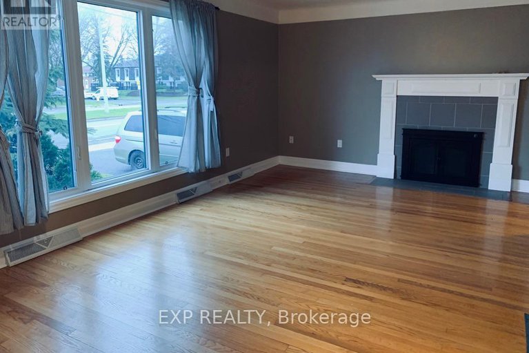 29052299/1554-baseline-road/meadowlandsst-claire-gardens/ottawa/ontario/K2C0B3_10