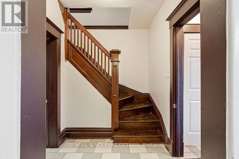 29610196/475-kent-street/ottawa-centre/ottawa/ontario/K2P2B6_18