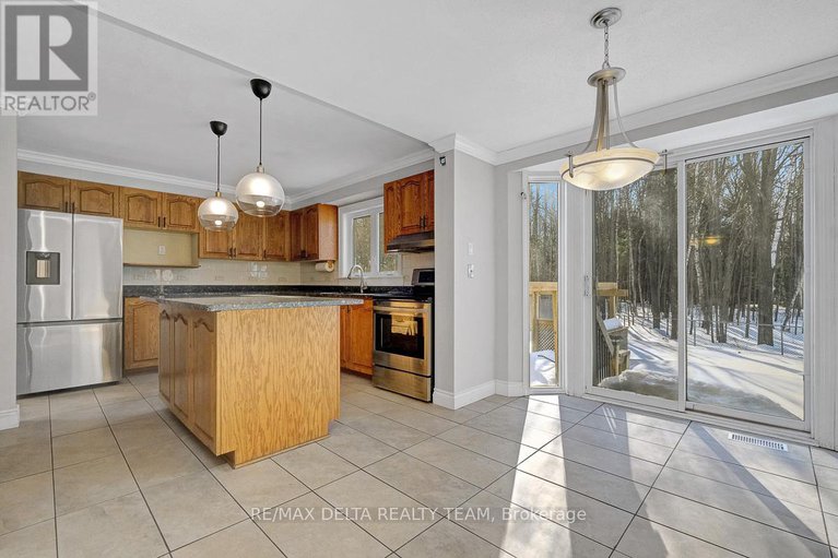 29424744/1662-hunters-run-drive-w/chapel-hill/ottawa/ontario/K1C2H3_13