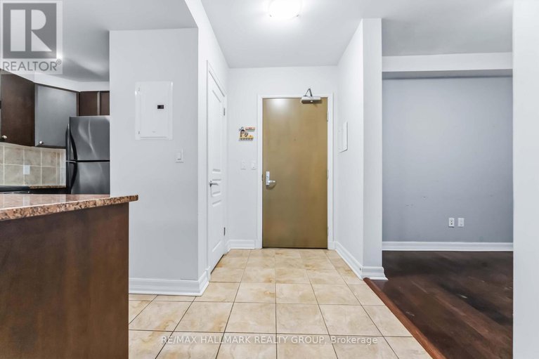 29198047/808-200-besserer-street/sandy-hill/ottawa/ontario/K1N0A7_5