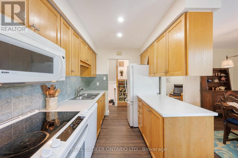 28141564/31-reaney-court/beaverbrook/ottawa/ontario/K2K1W7_14