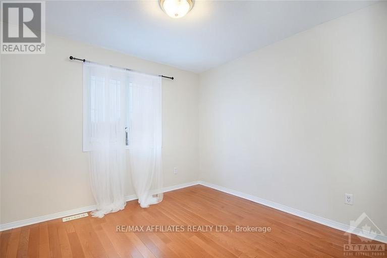 28843087/1040-capreol-street/avalon-east/ottawa/ontario/K4A4Z9_11