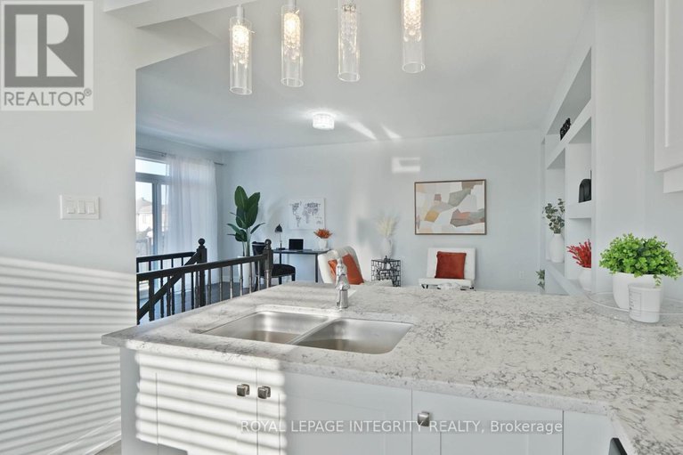 29043216/184-pictou-crescent/emerald-meadowstrailwest/ottawa/ontario/K2V0R2_22