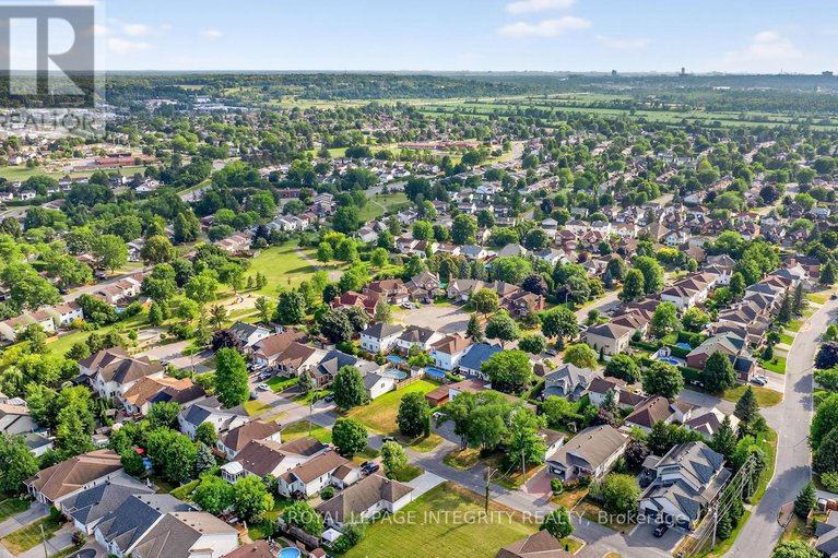 29023134/924-beauchamp-avenue/hiawatha-parkconvent-glen/ottawa/ontario/K1C3A8_34