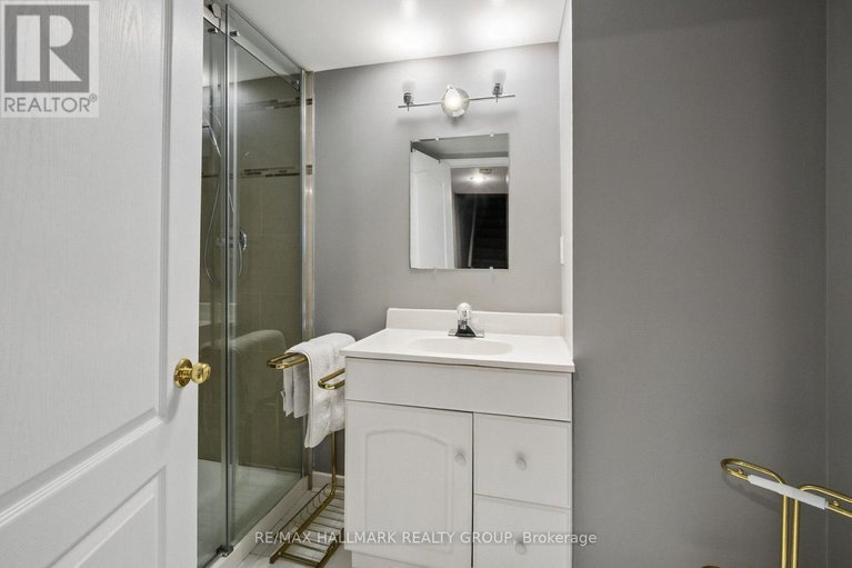 28645671/3034-courtyard-crescent/upper-hunt-club/ottawa/ontario/K1T3R7_26