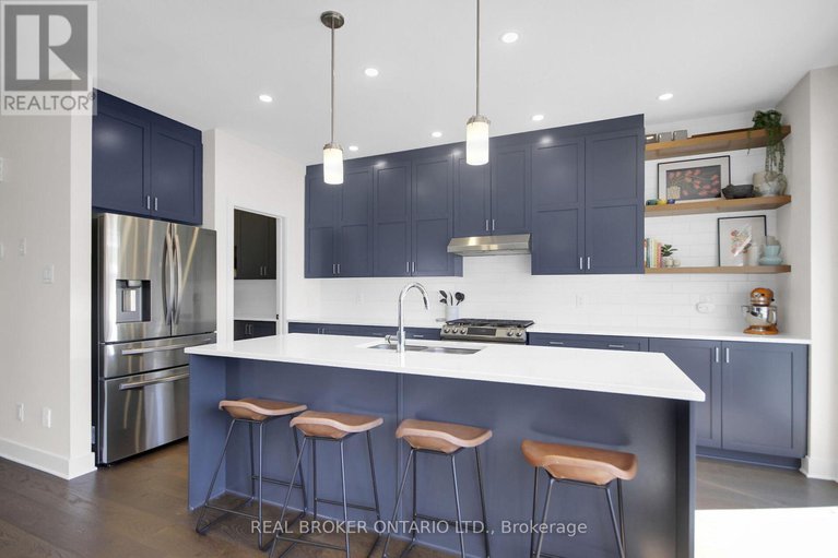 28766291/134-crevasse-road/mer-bleuebradley-estatesanderson-park/ottawa/ontario/K1W0P9_12
