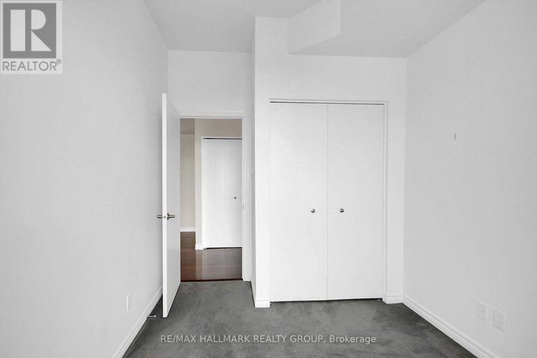 28733254/ph1306-250-lett-street/west-centre-town/ottawa/ontario/K1R0A8_27