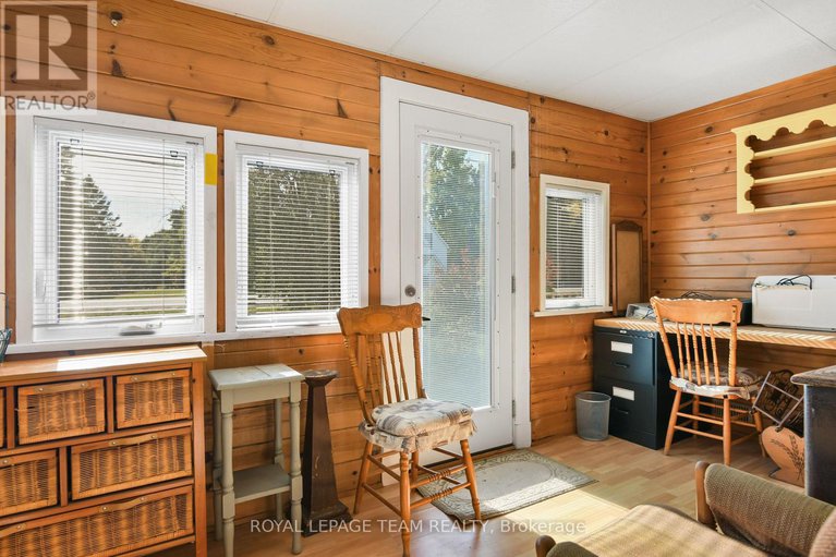 28953092/2692-dunrobin-road/kanata-north-east/ottawa/ontario/K0A1T0_30