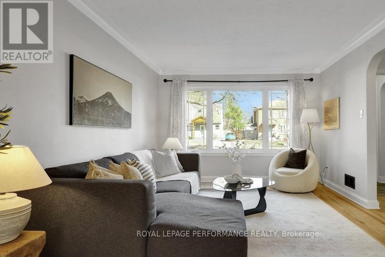 29647561/1638-abbey-road/riverview-park/ottawa/ontario/K1G0H3_5