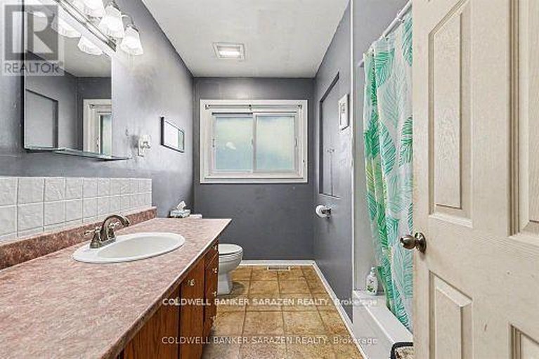 29681188/2091-lenester-avenue/mckellar-heightsglabar-park/ottawa/ontario/K2A1K9_8