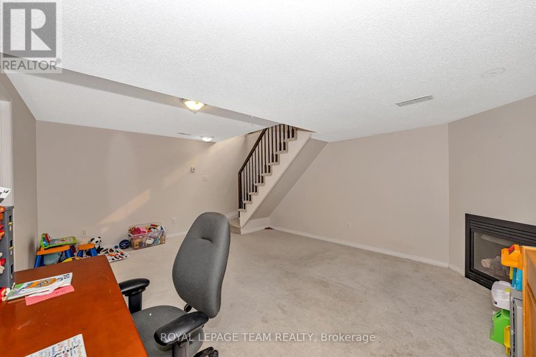28438755/625-pepperville-crescent/emerald-meadowstrailwest/ottawa/ontario/K2M0E8_26