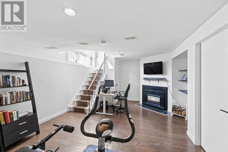 28087558/18-1964-wildflower-drive/queenswood-heights-south/ottawa/ontario/K1E3V4_28