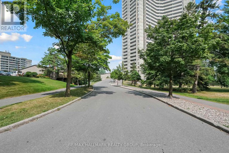 28749061/602-1081-ambleside-drive/woodroffe/ottawa/ontario/K2B8C8_2