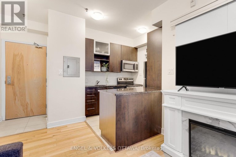 29426650/104-360-cumberland-street/lower-townbyward-market/ottawa/ontario/K1N0B1_14